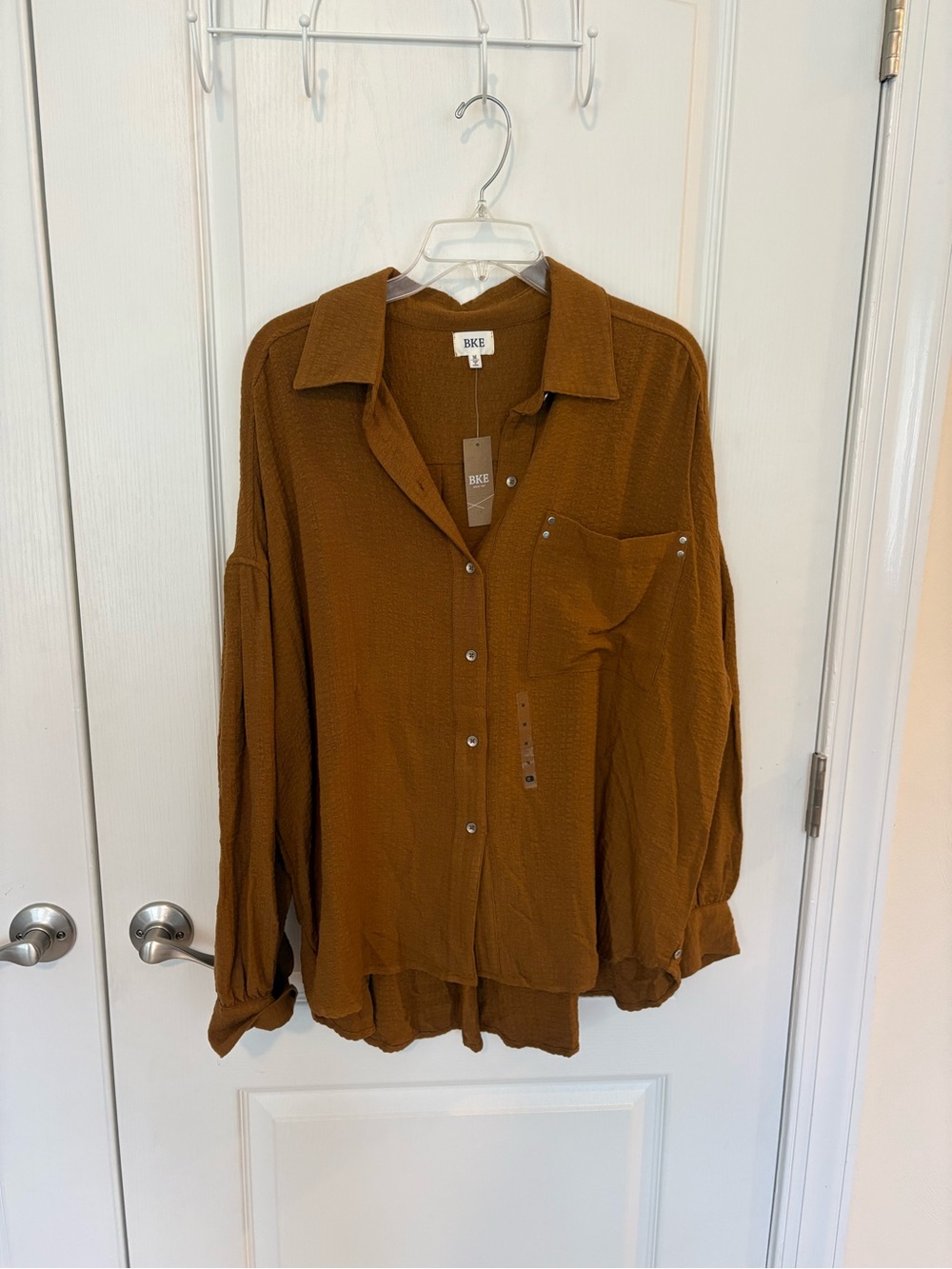 BKE Women's Textured Button-Up Shirt in Copper
